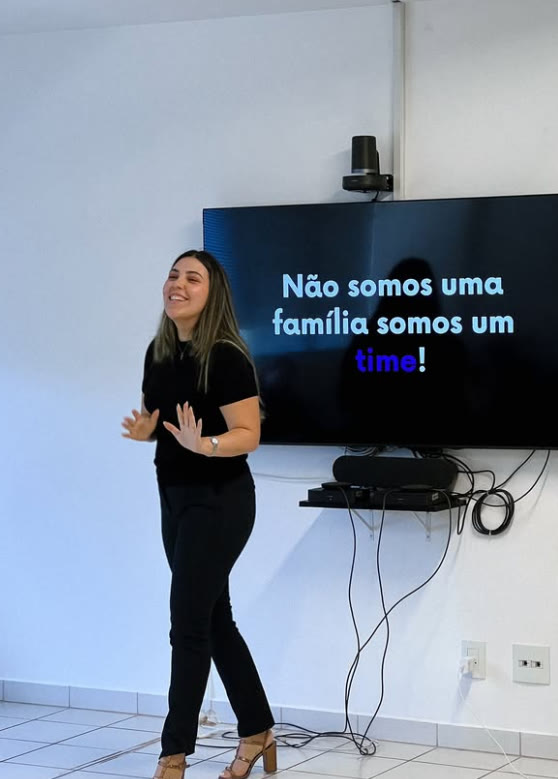 Treinamento de equipe da VIZI: não somos uma família, somos um time